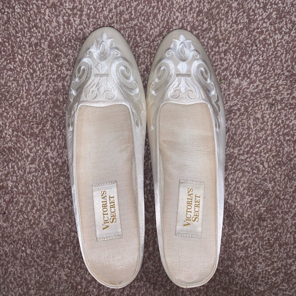 Victoria’s Secret slip on heel